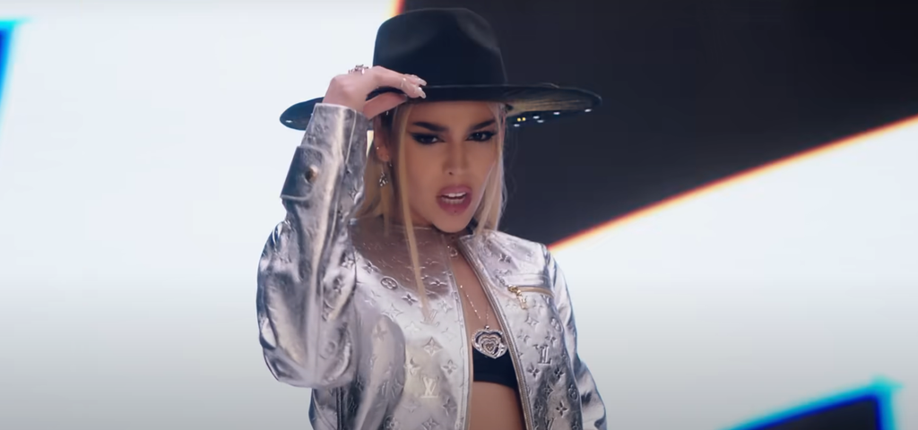 Pasionarte aparece en video músical "Kaprichosa" de Danna Paola